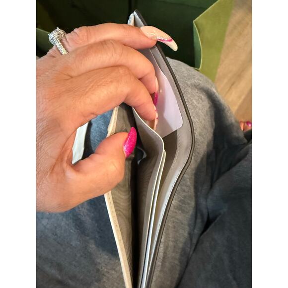 Gucci Guccissima Chrome Mirror Effect Wallet NWB - Picture 3 of 3